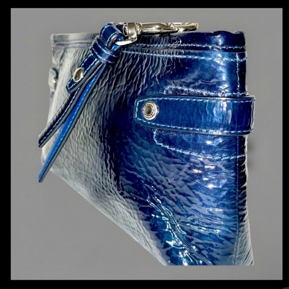 Coach Audrey Patent Leather Large Wristlet-NWT - Picture 3 of 8